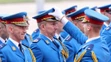 Príslušníci čestnej stráže srbskej armády sa pripravujú na príchod tureckého prezidenta Recepa Tayyipa Erdogana.