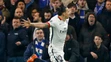 Zlatan Ibrahimovič oslavuje druhý gól proti Chelsea v odvete osemfinále LM proti Chelsea Londýn.
