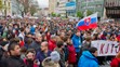 Na snímke účastníci protestu proti korupcii na Námestí SNP v Bratislave 18. apríla 2017.