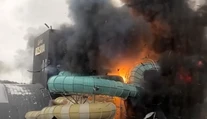 VIDEO: Vo švédskom zábavnom parku vypukol masívny požiar, sprevádzali ho aj výbuchy