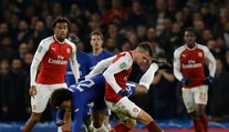 V prvom semifinále Anglického ligového pohára medzi Chelsea a Arsenalom gól nepadol