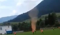 Prachový diabol sa podobá tornádu. Ľudia v Likavke ho zachytili na video