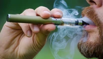 V USA zomrel už štvrtý človek na chorobu spôsobenú fajčením e-cigariet