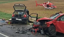 Po veľmi vážnej nehode za Kežmarkom zasahoval vrtuľník. Je zázrak, že všetci prežili