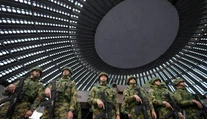 Srbsko na hranici s Kosovom zhromažďuje vojakov, upozorňujú Spojené štáty
