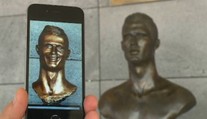 Bola na smiech, teraz ju nahradili. Pozrite si novú bustu Cristiana Ronalda