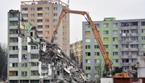 Kto nakoniec zaplatí búranie prešovskej bytovky? Platenie sa riadne zamotalo