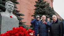Komunisti Ruska žiadajú vyšetrovanie smrti Stalina. Majú podozrenie, že ho otrávili západné tajné služby