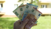 Reálne mzdy väčšiny Slovákov ďalej klesajú. S prepadom sú na tom najhoršie tieto povolania