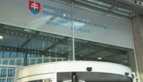 Podnikatelia, ktorých trápia vysoké faktúry, si vypočuli v jeden deň až tri dobré správy