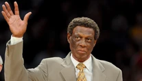 Vo veku 86 rokov zomrel legendárny hráč Lakers Elgin Baylor
