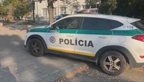 Človek, ktorý má stáť za vyhrážkami na školách, vraj nový e-mail nepísal. Pisateľov je zrejme viac