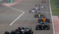 F1: Víťazom VC Sachiru  Perez, Hamiltonov náhradník Russell bol blízko k triumfu