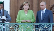 Merkelová telefonovala s Putinom; hovorili aj o plynovode Nord Stream 2