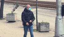 Expolicajt NAKA mal sledovať Lipšica a Matoviča. Na príkaz Norberta Bödöra
