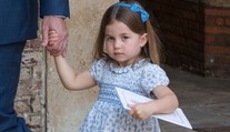 Trojročná Charlotte sa predviedla. Novinárom poslala drzý odkaz
