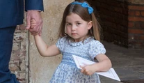 Trojročná Charlotte sa predviedla. Novinárom poslala drzý odkaz