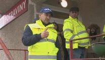 Kontroverzný starosta Žehne sa po obci premáva v uniforme polície. Jej členom však nikdy nebol