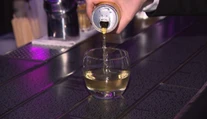 Zisťovali sme, či energetický nápoj a vodka sú droga