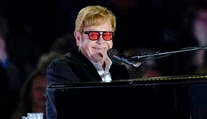 Dokázalo to iba 19 umelcov. Elton John sa po získaní ceny EMMY stal členom exkluzívneho klubu