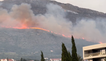 Požiare už aj v Chorvátsku. Sú na dosah od známej turistickej destinácie