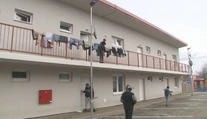 Z chatrčí sa presťahovali do nových bytov. Obyvatelia najväčšej rómskej osady v Jarovniciach dostali lepšie bývanie