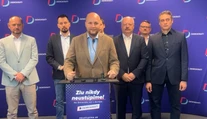 Demokrati získali pred eurovoľbami podporu viacerých mimoparlamentných strán