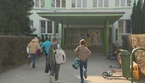 Štedrý príspevok od Orbána. Maďarsko pošle niektorým slovenským žiakom 250 eur k začiatku školského roka