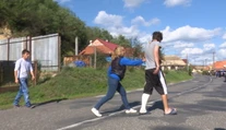Narkoman nožom zaútočil na dôchodcu, ten ho postrelil do nohy. Hrozí mu amputácia