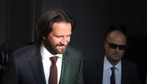Cez úplatky si mal prilepšiť o milión eur. Kaliňáka a Brhela obvinili z podplácania
