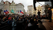 Bývalý český prezident Klaus musí zaplatiť mastnú pokutu za nenosenie rúška