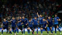 Nezastaviteľní Taliani porazili Angličanov a stali sa majstrami Európy