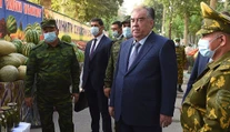Rodinu tadžického prezidenta decimuje COVID. Jeho synovia surovo zbili ministra zdravotníctva