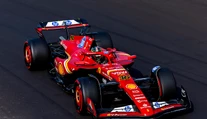 Verstappen skončil na tréningu pred VC Singapuru mimo elitnej trojky. Najrýchlejší čas mal Leclerc