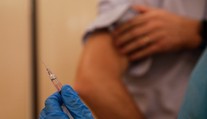Skupina filantropov z USA chce poslať Iránu 150-tisíc dávok vakcíny od Pfizeru