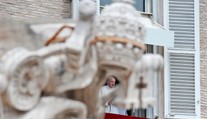 Pápež František sa dnes začal modliť za koniec pandémie koronavírusu
