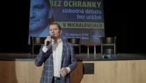 Matoviča v Michalovciach vítali potleskom. Krik a hádky začali po prvej otázke