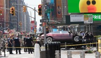 VIDEO: Krik, zúfalstvo a panika, auto vrazilo do davu ľudí v New Yorku