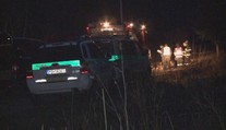Chata aj auto smrti vraj patria starostovi Kamenice. Vodič putoval z nemocnice do policajnej cely