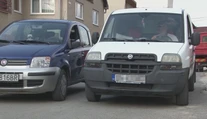 V Smižanoch postavili úzku cestu. Vraj keď dorobia chodník, budú po ňom jazdiť aj autá