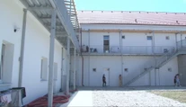 Ruinu po neplatičoch prestavali. Kto tam chce bývať, musí si to zaslúžiť