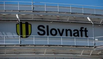 Slovnaft od pondelka spúšťa jarnú údržbu. Bratislavou sa môže tri dni šíriť zápach