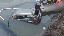 Do Oravskej priehrady spadlo z mosta auto, vodič to neprežil