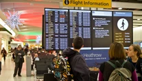 Do konca marca nebude Ryanair lietať z Británie do Bratislavy, Wizz Air lety o mesiac obnoví