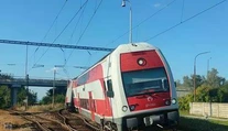 Medzi Šuranmi a Podhájskou sa vykoľajil osobný vlak, našťastie v nízkej rýchlosti