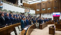 Finálny zoznam poslancov doplnia až na najbližšej schôdzi. Nastupujú viacerí náhradníci