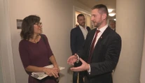 Vlastné kancelárie si neplatia, všetky peniaze použili na kampaň. Republika ide do volieb s číslom 25