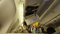 VIDEO: Obrovská dráma na palube Boeingu s 239 ľuďmi. Prudký prepad lietadla si vyžiadal život cestujúceho