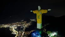 Brazília si pripomenula „kráľa futbalu“. Pelému poslal odkaz aj pápež