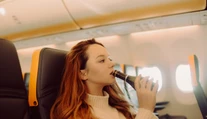 Ak sa chcete vyhnúť jet lagu, túto vec v lietadle určite nerobte